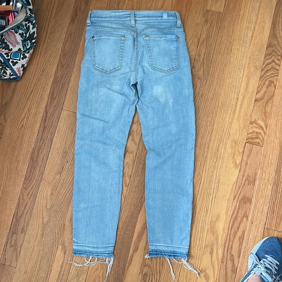 7 for all Mankind Roxanne Ankle tapered frayed hem light wash size 24 - Picture 5 of 7